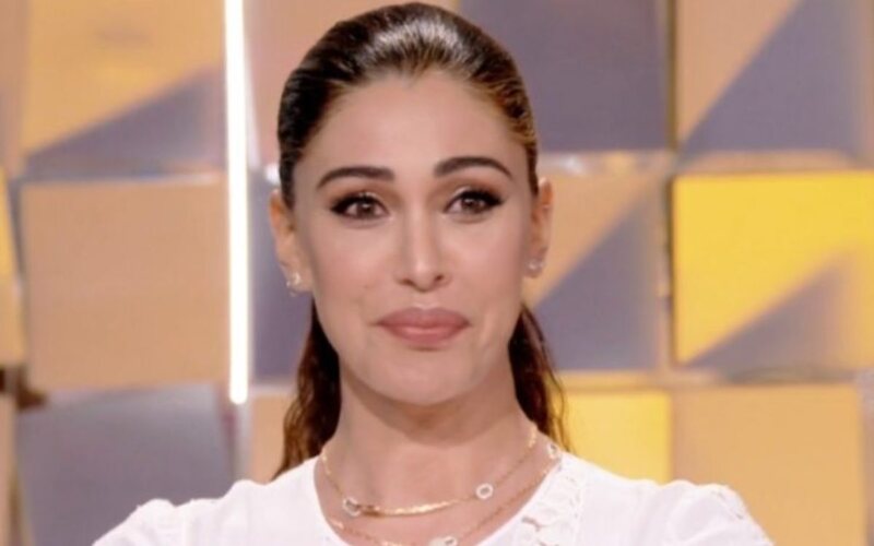 Belen Rodriguez ospite di Verissimo